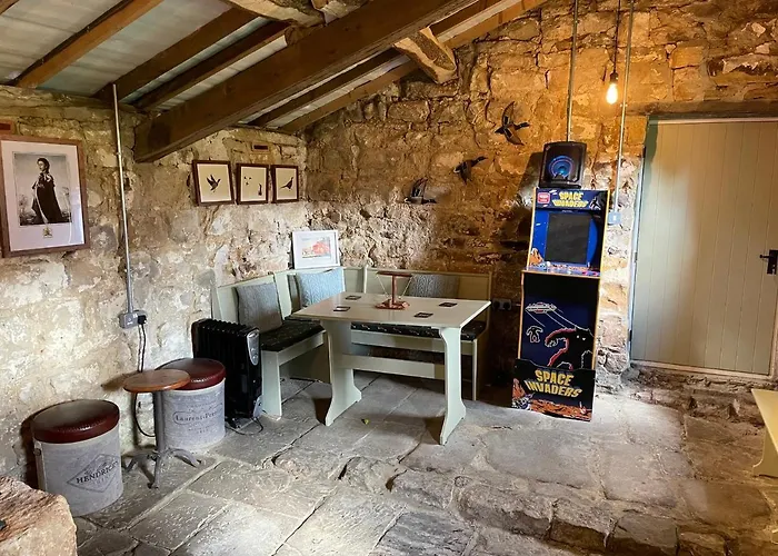 Owl Barn בית נופש וויטבי